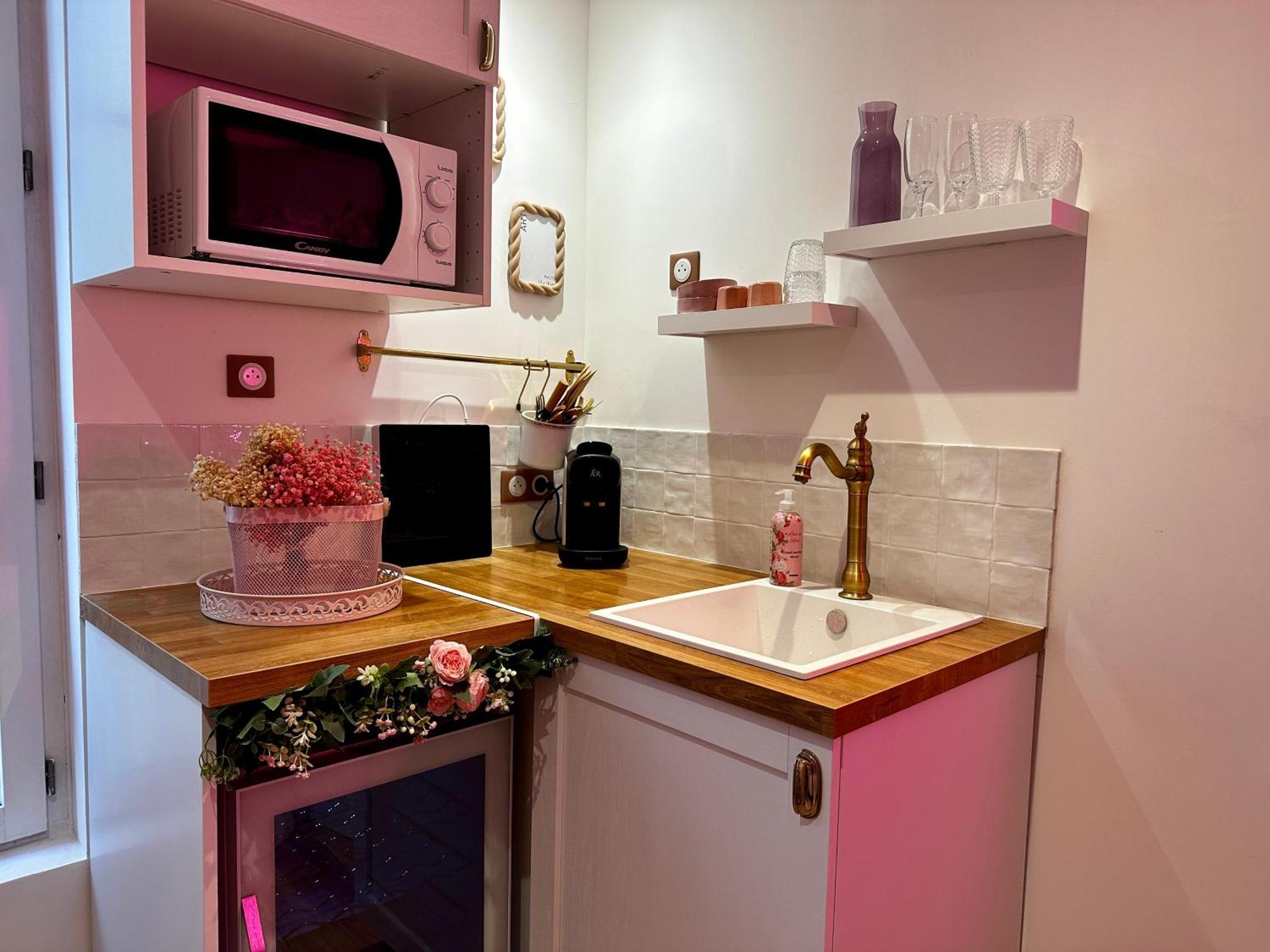 Romantic Room - Balneo - Ciel Etoile - Free Wifi - Netflix - Hyper Centre Pezenas Exterior photo