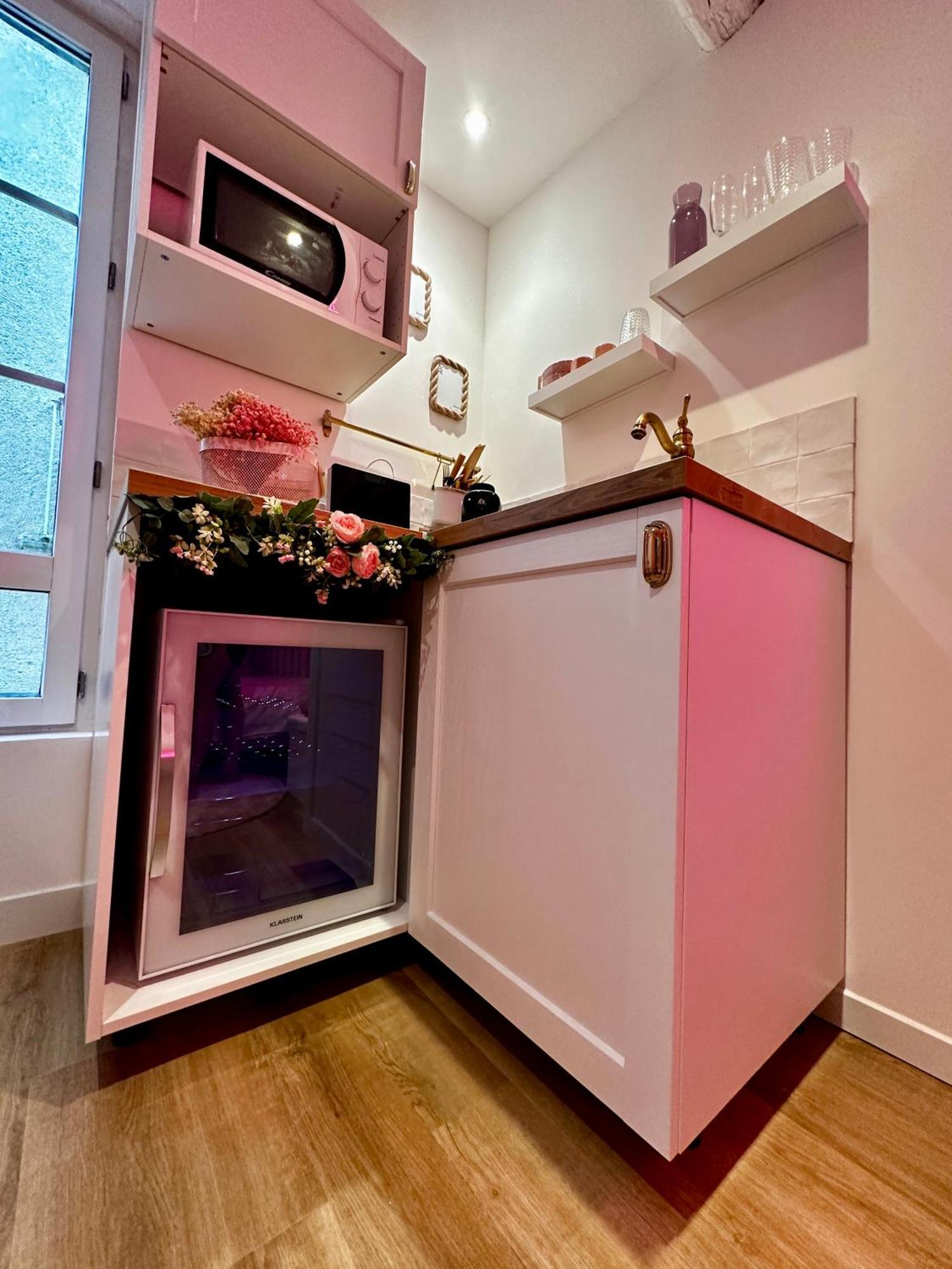 Romantic Room - Balneo - Ciel Etoile - Free Wifi - Netflix - Hyper Centre Pezenas Exterior photo