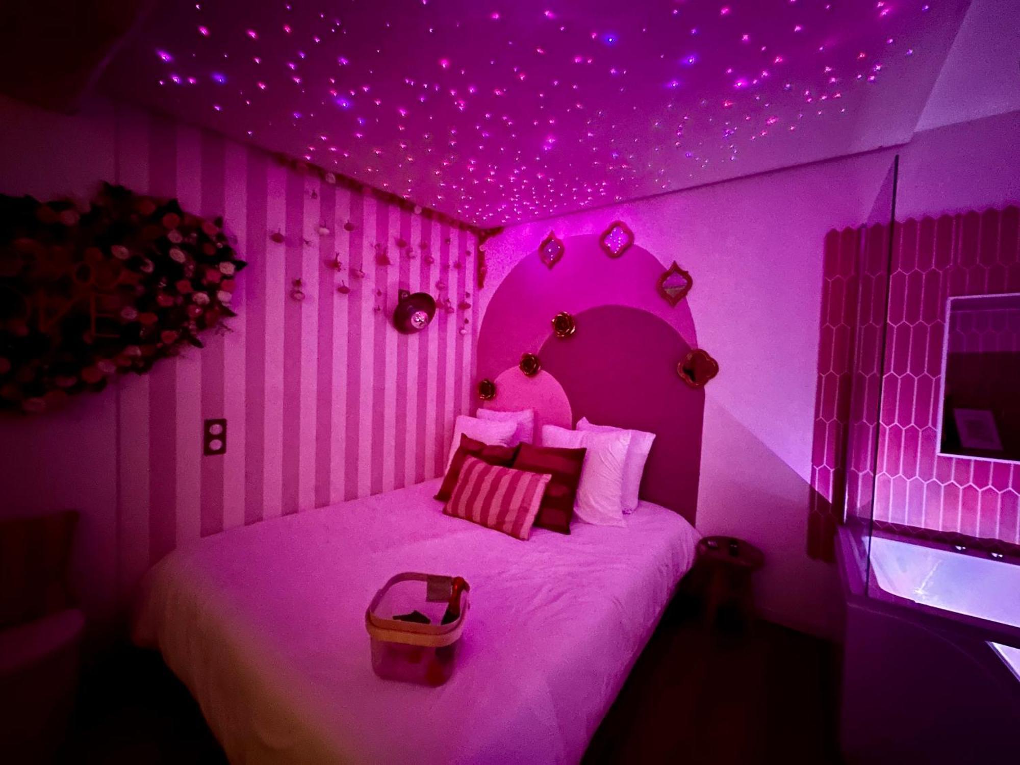 Romantic Room - Balneo - Ciel Etoile - Free Wifi - Netflix - Hyper Centre Pezenas Exterior photo