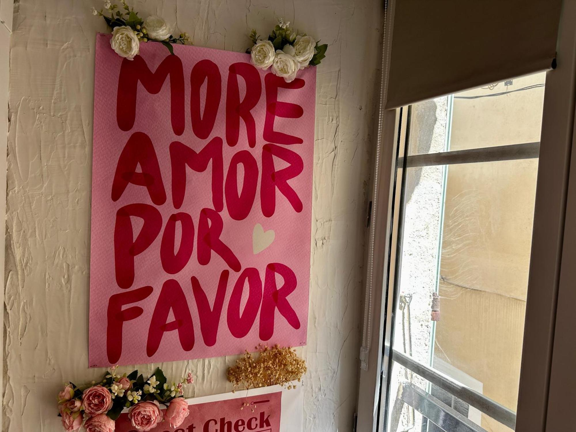 Romantic Room - Balneo - Ciel Etoile - Free Wifi - Netflix - Hyper Centre Pezenas Exterior photo